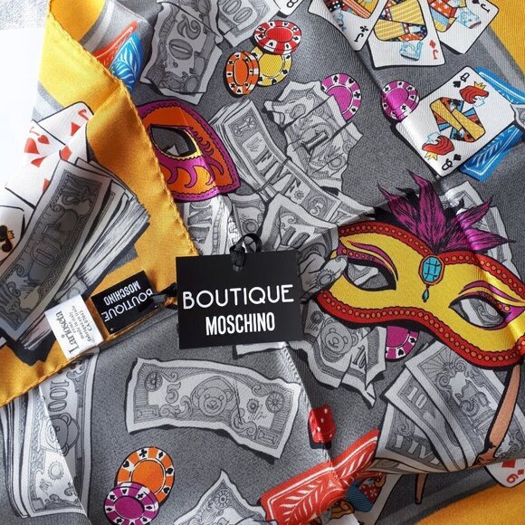 NWT Boutique Moschino yellow poker masquerade silk scarf - Picture 3 of 4
